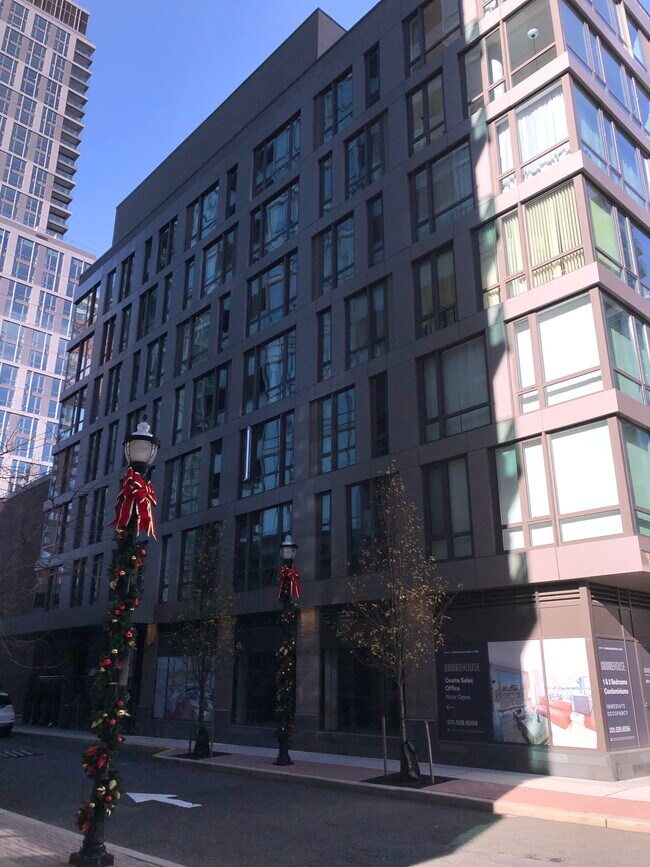 Foto del edificio - 2 Shore Ln
