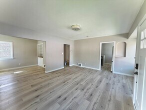 Building Photo - 638 8th Ave
