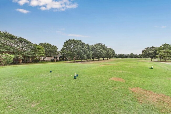 Building Photo - 16 Kelliwood Ct Cir