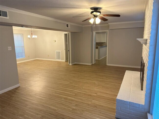 Foto del edificio - 2546 Coopers Post Ln