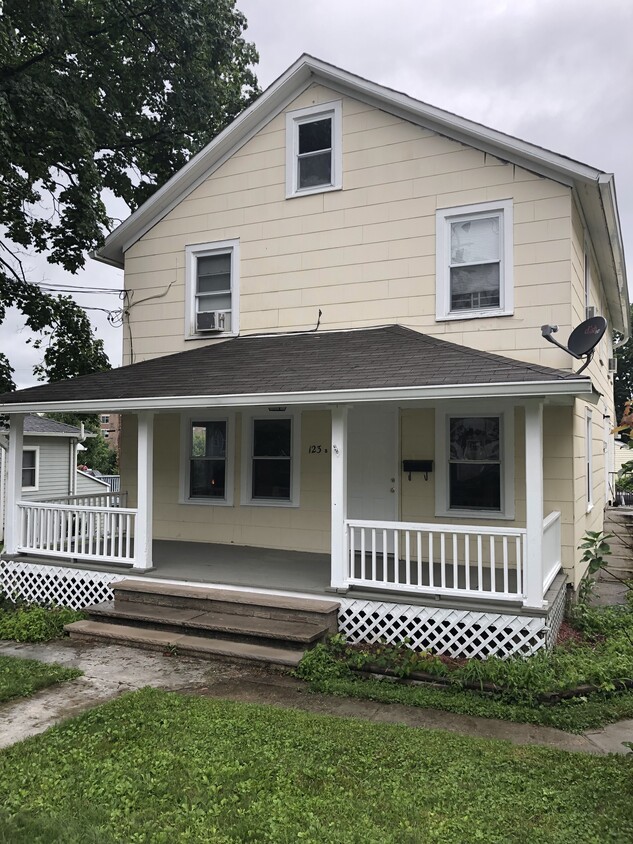 Primary Photo - 123 Main St