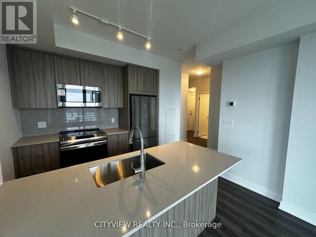 Building Photo - 430 Square One Dr