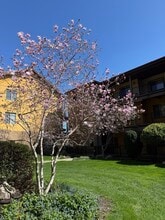 Building Photo - 4026 Pritchard Dr N