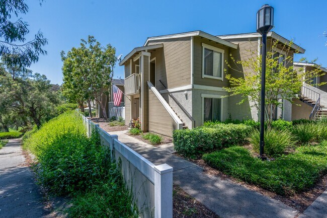 Building Photo - 26286 Los Viveros, Unit 171 Unit B