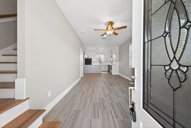 Building Photo - 2075 Rd 5707