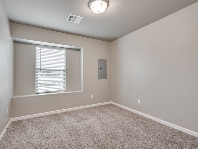 Foto del edificio - 5721 Campbell Creek Dr