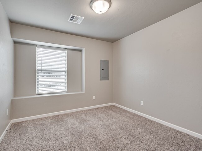 Building Photo - 5721 Campbell Creek Dr