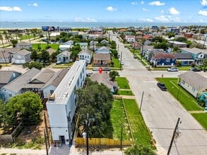 Building Photo - 728 7th St