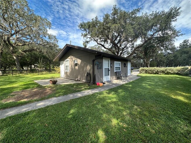 Foto del edificio - 13930 NW Hwy 464B