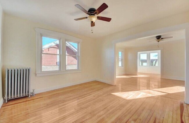 Building Photo - 28 Howard Pl