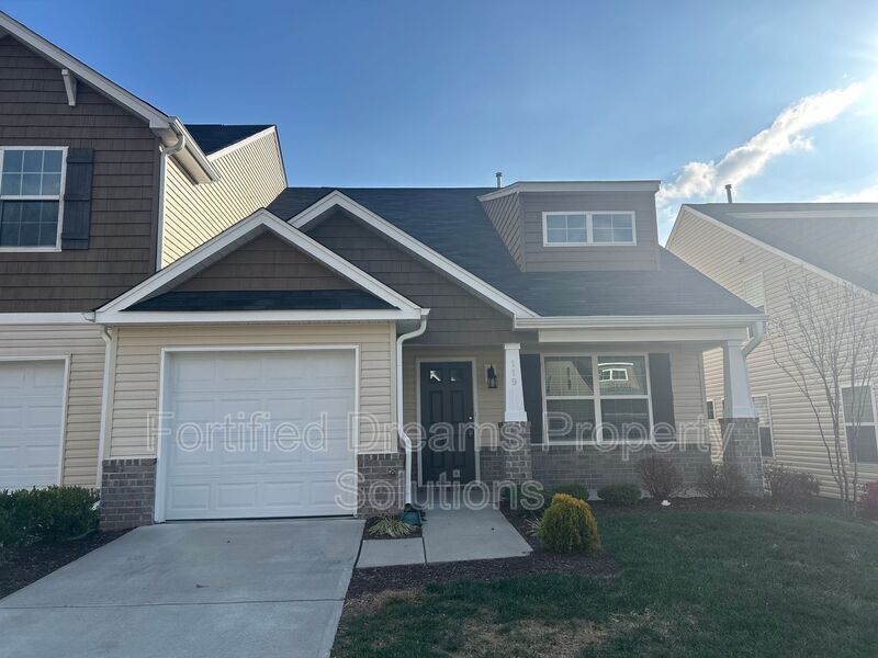 Foto principal - 119 Red Plum Ln