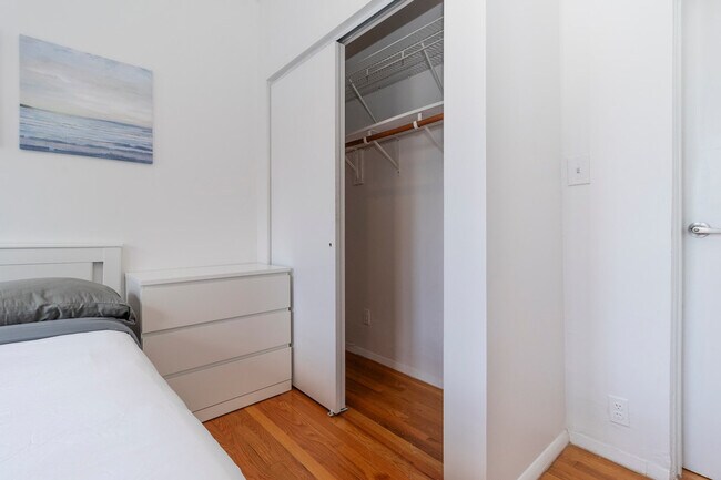 Foto del edificio - 345 E 94th St