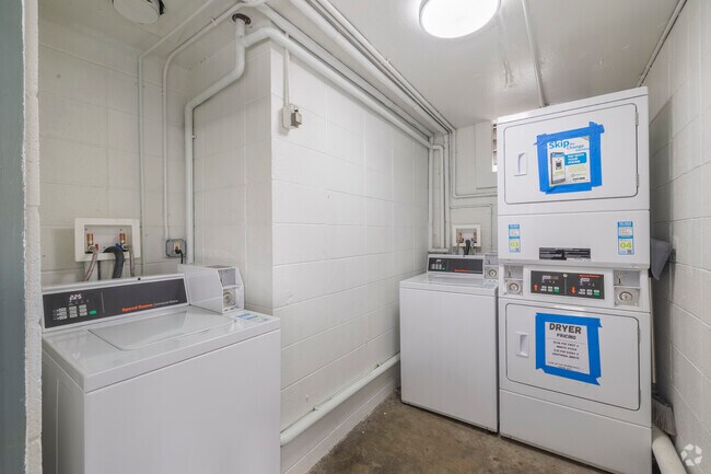 Laundry Room - 2308 Warring St Apartments