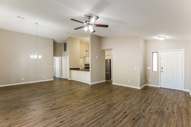 Foto del edificio - 2832 N 90th Ave