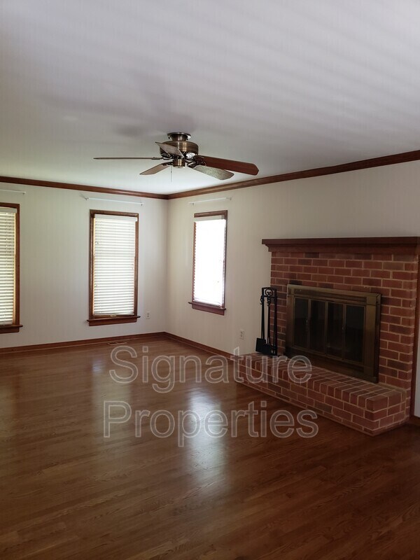Building Photo - 9234 Fair Hill Ct