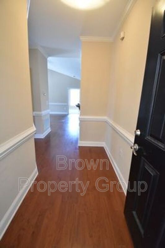 Foto del edificio - 1912 Harcourt Cir