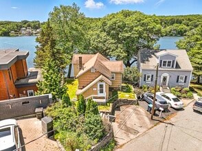 Building Photo - 35 Canna Dr
