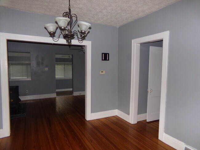 Foto del edificio - Corner Lot Cape Cod!