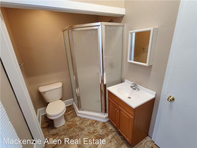 Foto del edificio - 3 br, 2 bath House - 305 W Franklin
