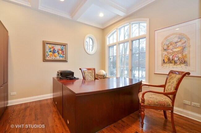 Foto del edificio - 320 N Deere Park Dr W