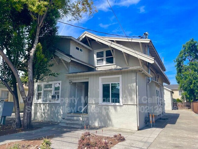 Foto del edificio - 373 Richmond Ave