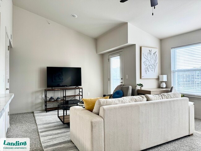 Foto del edificio - 301 Towne Center Dr