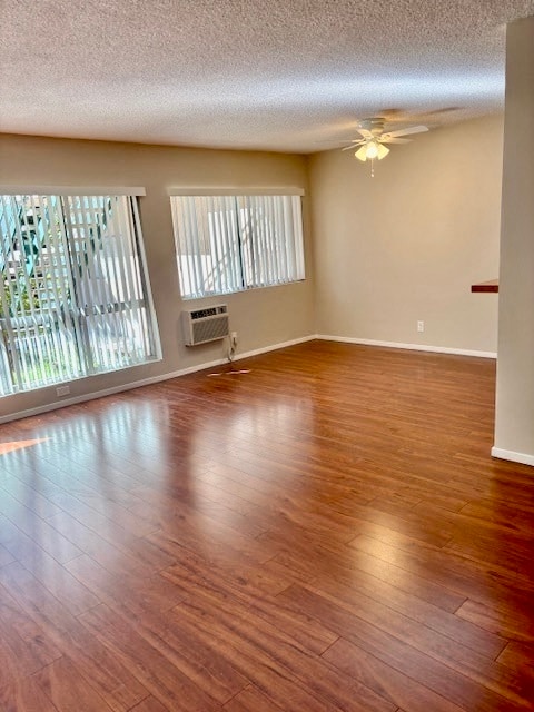 Building Photo - 351 Riverdale Dr