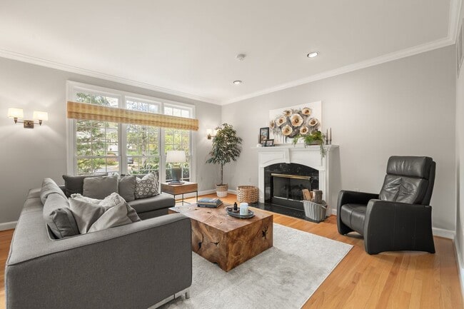 Foto del edificio - 2728 McKinley St NW