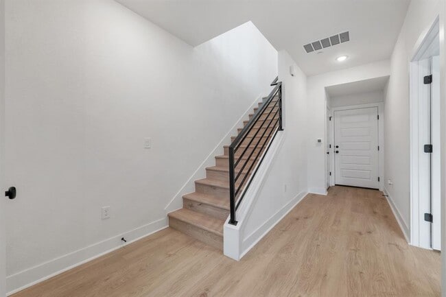 Foto del edificio - 200 W 56th St