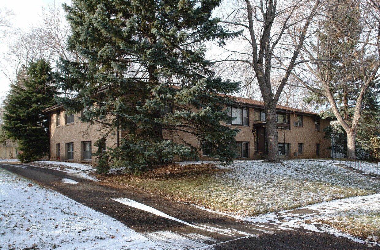 Building Photo - 4308 4th St NE
