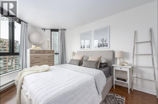 Photo du bâtiment - 907 Beach Ave