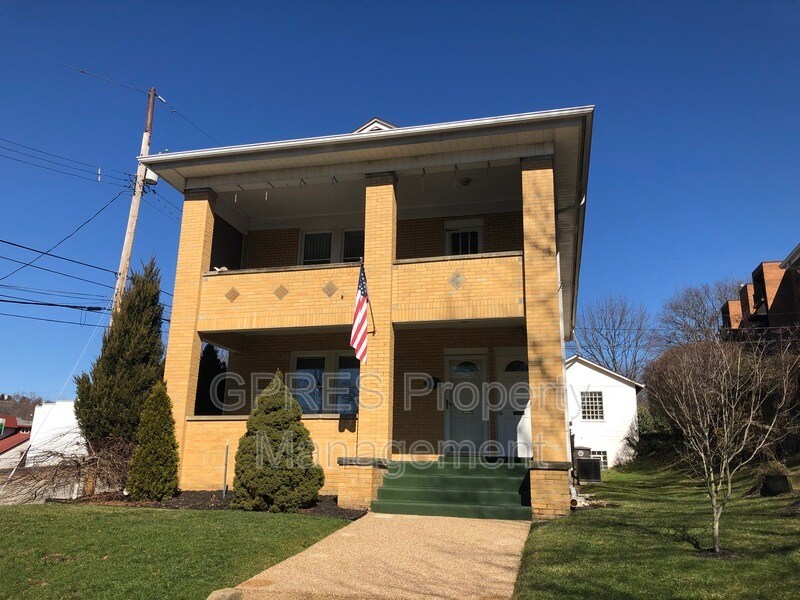 357 Washington Ave Unit 357, Oakmont, PA 15139 Condo for Rent in