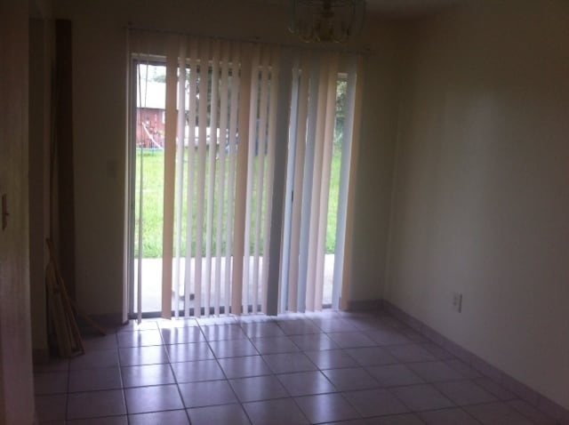 Foto del edificio - Beautiful  3 bedroom, 2 bath, 2 car garage...