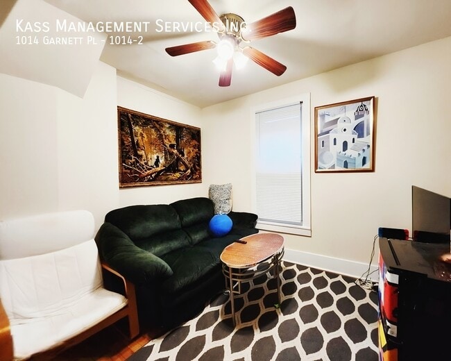 Building Photo - 1014 Garnett Pl