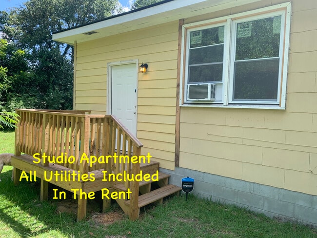 Building Photo - 415 12th Ave