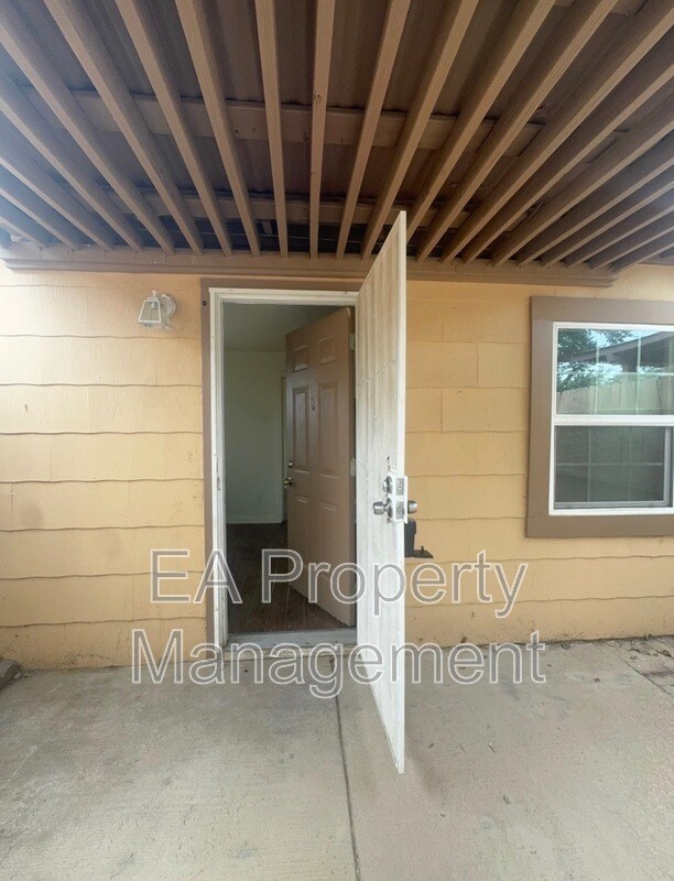 Foto del edificio - 529 Alvarado Dr SE