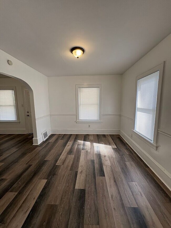 Foto del edificio - Two bedroom one bathroom home for rent