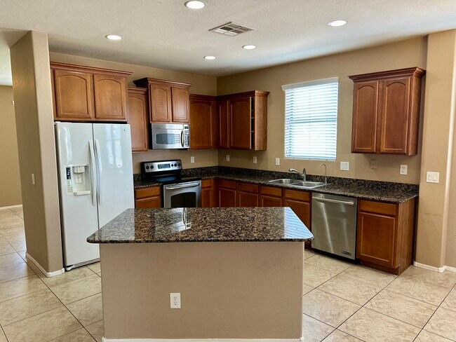 Building Photo - 11752 W Foothill Dr