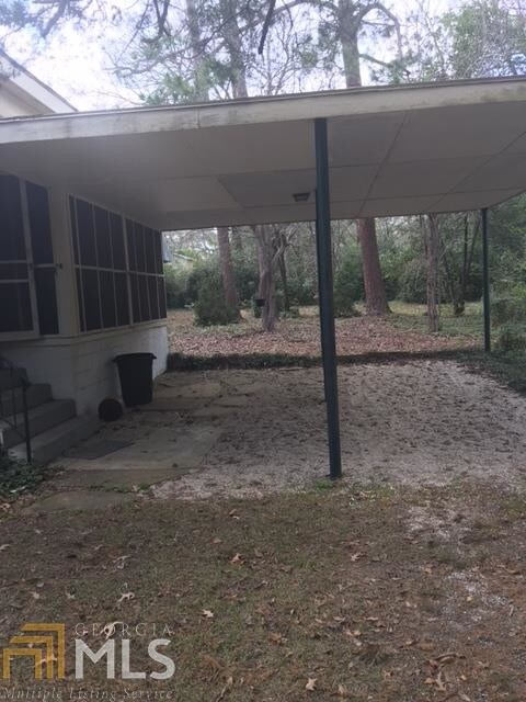 Building Photo - 705 Highland Ave