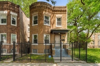Building Photo - 6349 S St Lawrence Ave