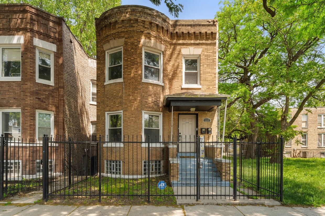Primary Photo - 6349 S St Lawrence Ave