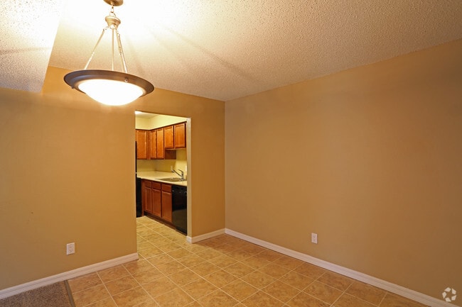 Dining Room - Foxcroft Apartments