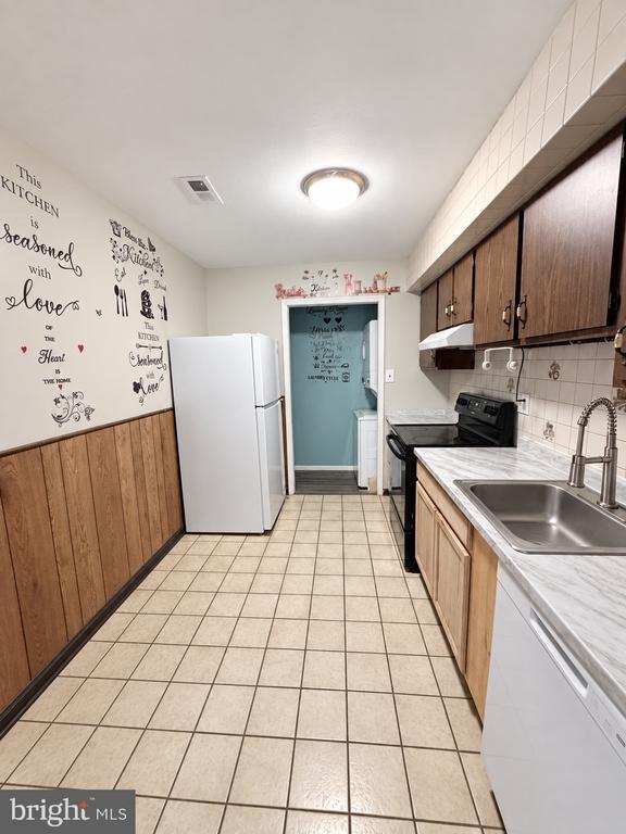 Foto del edificio - 1004 Timber Creek Rd