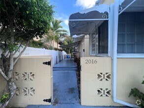 Building Photo - 2016 Pierce St