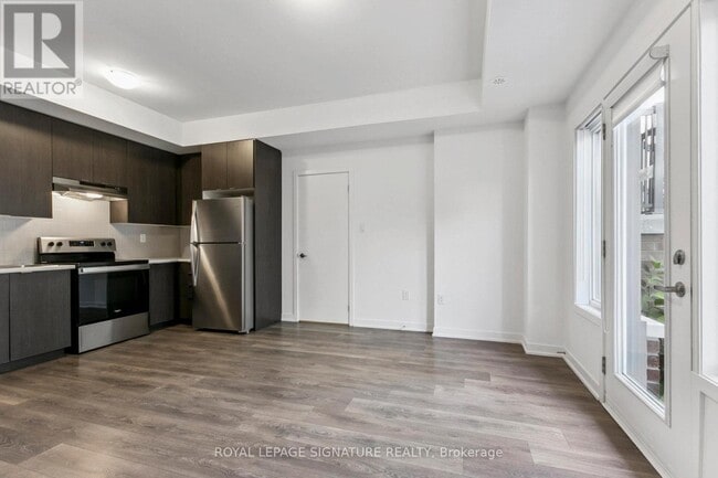 Photo du bâtiment - 1525 Kingston Rd