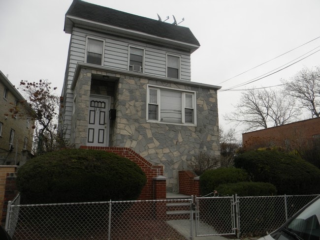 Building Photo - 5383 69th St