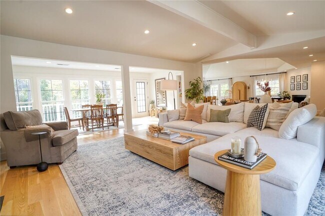 Foto del edificio - 260 Danbury Ln NW