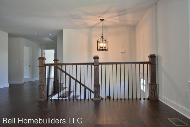 Building Photo - 3 br, 3 bath House - 595 Hatch Trail