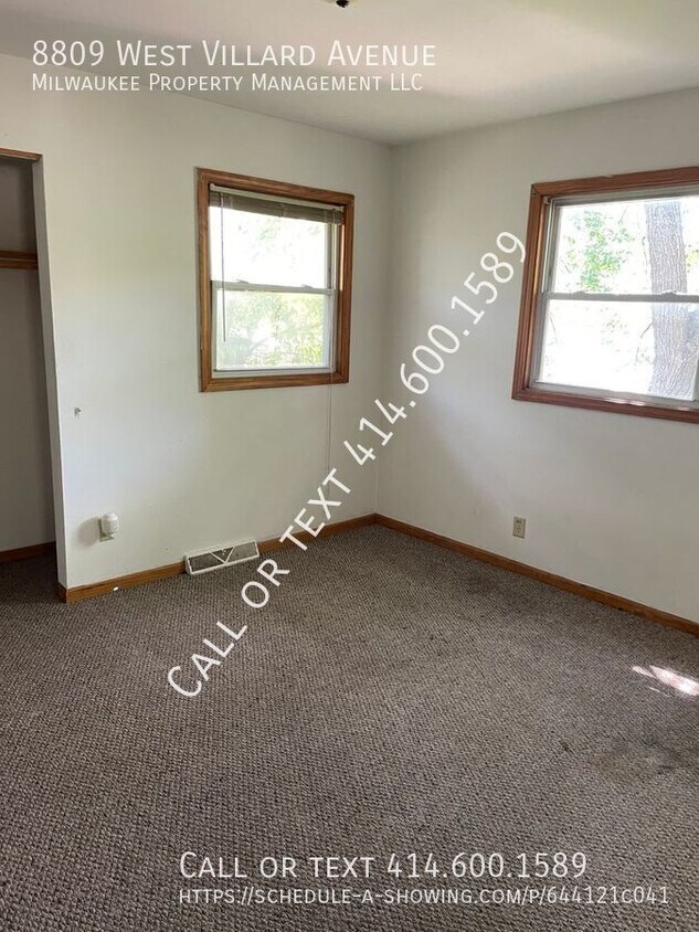 Building Photo - Nice 2 bedroom with off street parking inc...