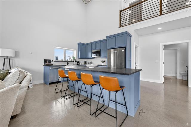 Building Photo - 9082 Wolf Run